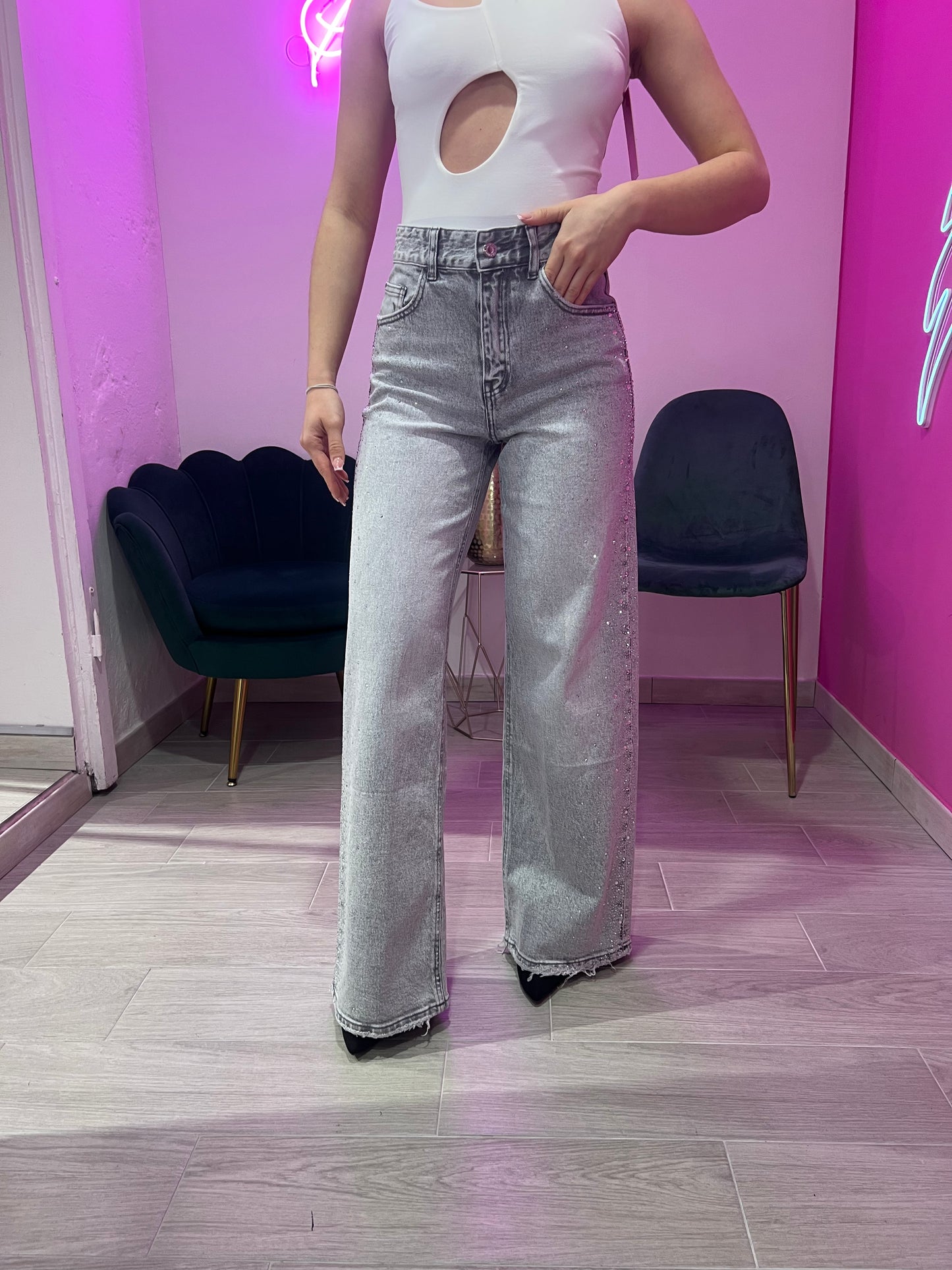 JEANS CON STRASS LATERALI GRIGIO
